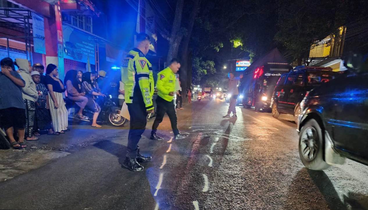 Diduga Salip dari Kiri, Pengendara Motor Tewas Tabrak Truk Box di Kedungkandang