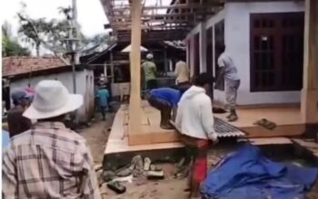 Belasan Rumah Rusak Akibat Tanah Bergerak di Pamekasan Madura