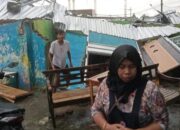 Angin kencang disertai hujan lebat menerjang tiga desa di Kecamatan Sumobito, Kabupaten Jombang, Jawa Timur, pada Rabu (5/2/2026) sore kemarin