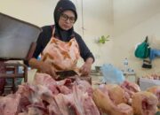 Kenaikan harga bahan pokok mulai dirasakan warga Kabupaten Jombang, Jawa Timur, menjelang Ramadan 2026.