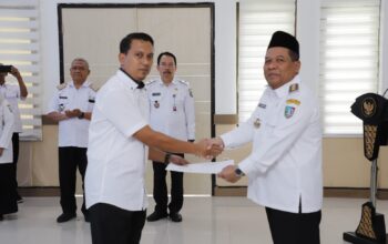 Pemkab Jombang Lantik Direktur Baru Perumda Aneka Usaha Seger, Targetkan Lonjakan PAD