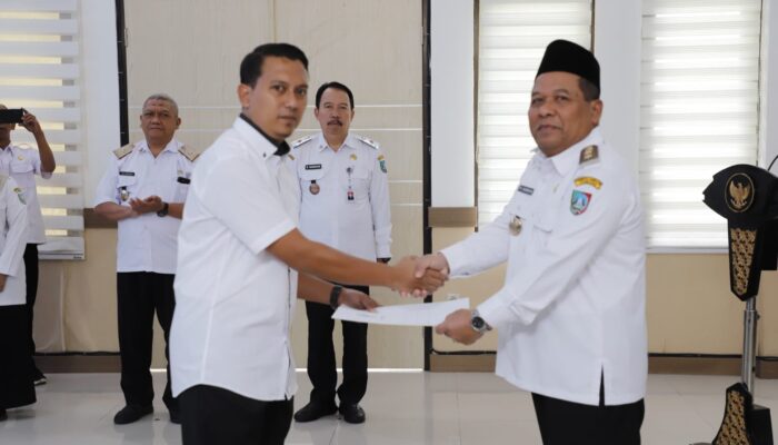 Pemkab Jombang Lantik Direktur Baru Perumda Aneka Usaha Seger, Targetkan Lonjakan PAD