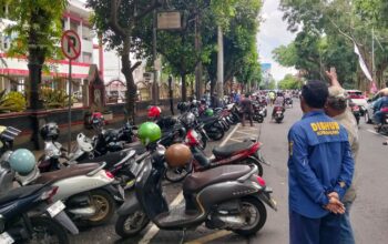 Nekat Buka Parkir Liar di Zona Steril Alun-Alun Merdeka, Empat Jukir Digerebek Dishub Kota Malang