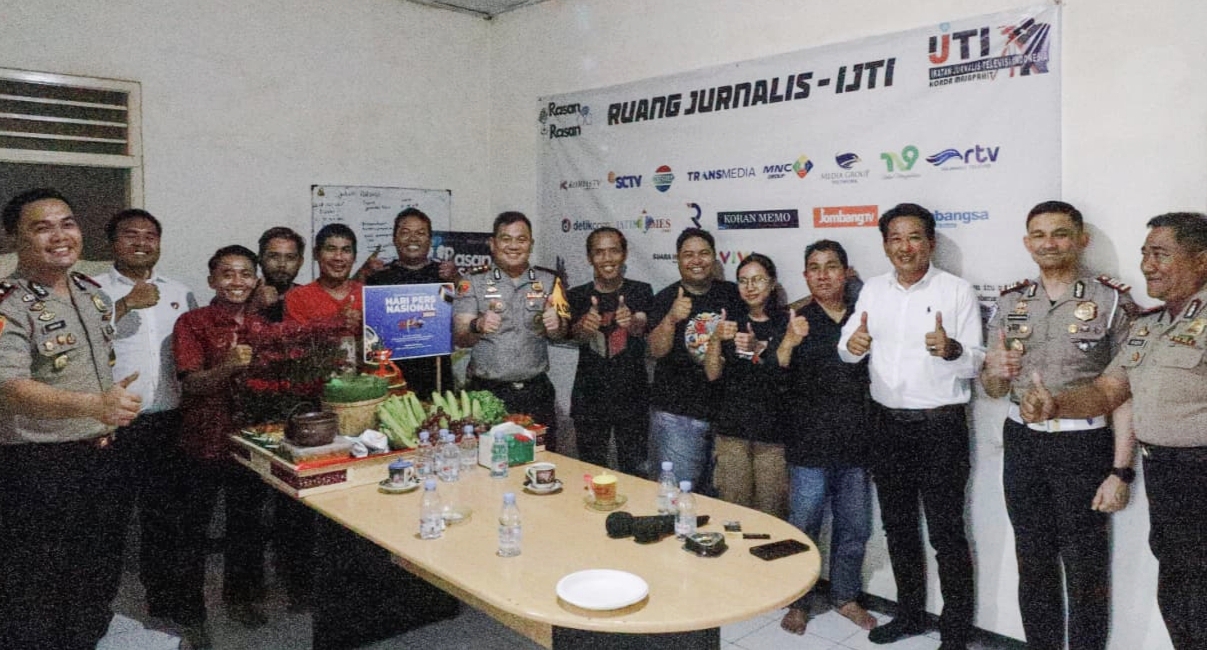 Sinergi antara Polres Jombang dan Ikatan Jurnalis Televisi Indonesia (IJTI) Korda Majapahit kian menguat.