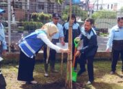 DLH Kota Malang dan Polinema Kembalikan Ruang Hijau Soekarno-Hatta, 260 Pohon Mulai Ditanam