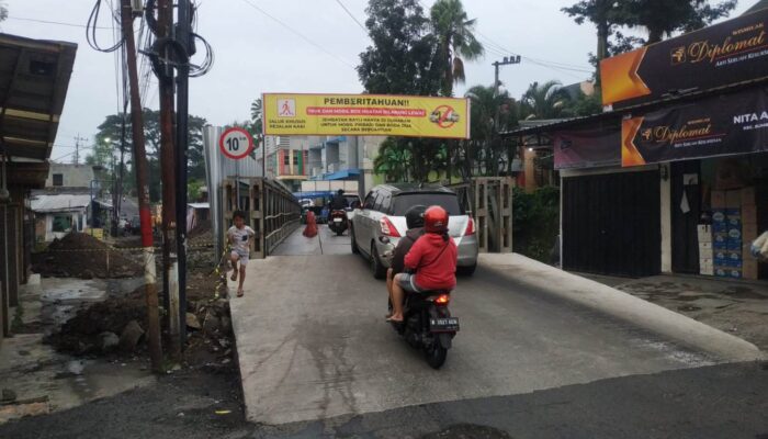 Jembatan Bailey Sonokembang Ditutup Empat Hari, DPUPR-PKP Pastikan Proses Penggeseran Krusial untuk Jembatan Permanen