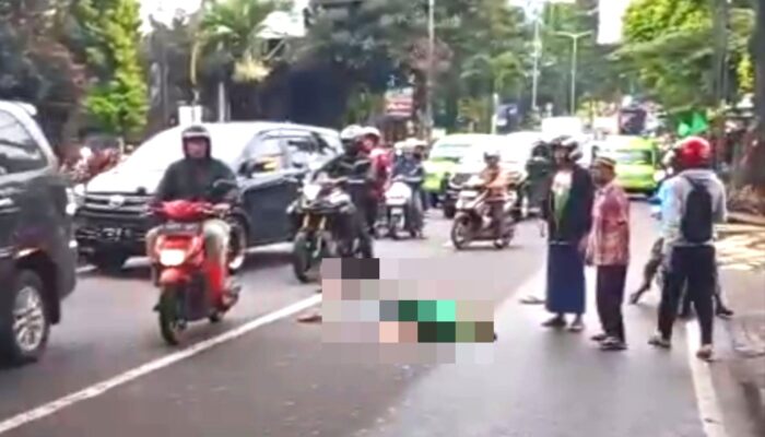Hindari Pejalan Kaki, IRT Tewas Usai Motor Oleng Hantam Median di Balearjosari
