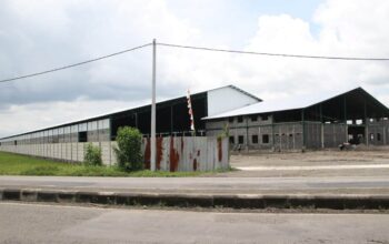 Dinas PUPR Jombang Tegaskan Pembangunan Gudang Tanpa PBG Harus Dihentikan