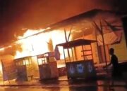 Diduga Spirtus Tumpah, Empat Ruko di Bantur Hangus Dilalap Api