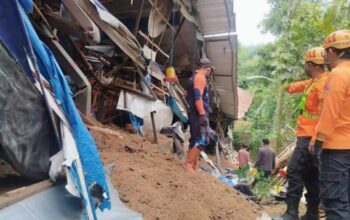 Tragis! Kandang Ayam di Wonosari Ambruk, Satu Pekerja Tewas, Satu Masih Tertimbun