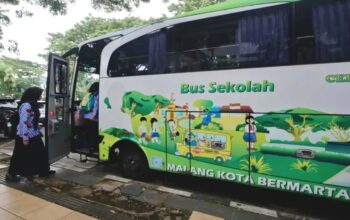 Program Angkot Gratis Belum Merata, Bus Sekolah Masih Jadi Andalan