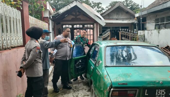 Lansia yang Dua Tahun Tidur di Mobil Ditemukan Meninggal di Kawi Selatan
