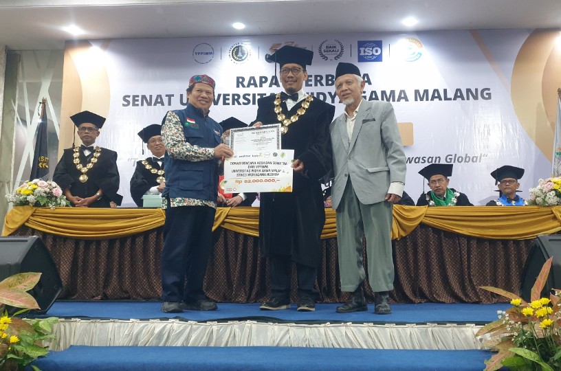 Universitas Widya Gama Helat Dies Natalis ke 55, Dihiasi dengan Donasi untuk Bencana Sumatra
