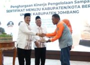 Pengelolaan Sampah Jombang Diakui Nasional, 5 Petugas Kebersihan Dapat Hadiah Umrah