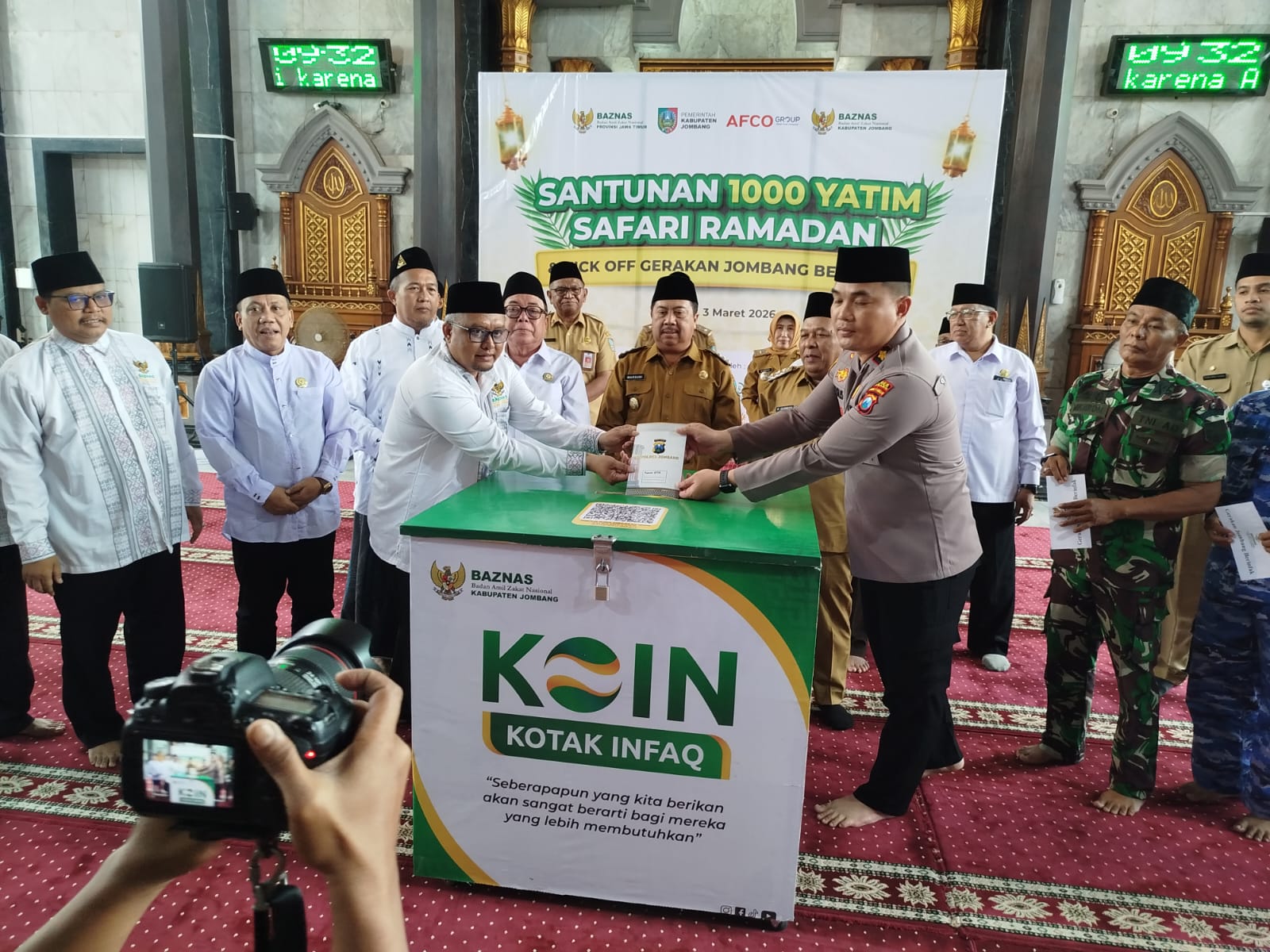 BAZNAS Jombang Santuni 1.000 Anak Yatim, Bupati Warsubi Luncurkan Gerakan Berinfaq
