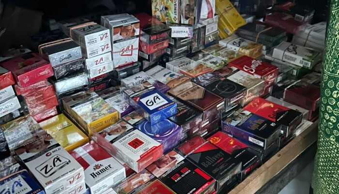 Digerebek dari Toko di Tengah Kota, Bea Cukai Malang Sita Ribuan Batang Rokok Ilegal