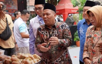 Wabup Salmanudin Buka Bazar Murah Ramadan Bank Jatim di Jombang