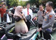 Korban Curanmor Tersenyum, Polres Malang Kembalikan Motor Tanpa Biaya