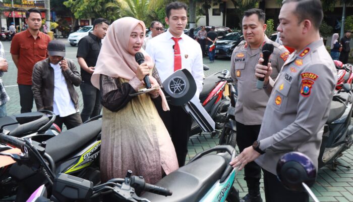 Korban Curanmor Tersenyum, Polres Malang Kembalikan Motor Tanpa Biaya