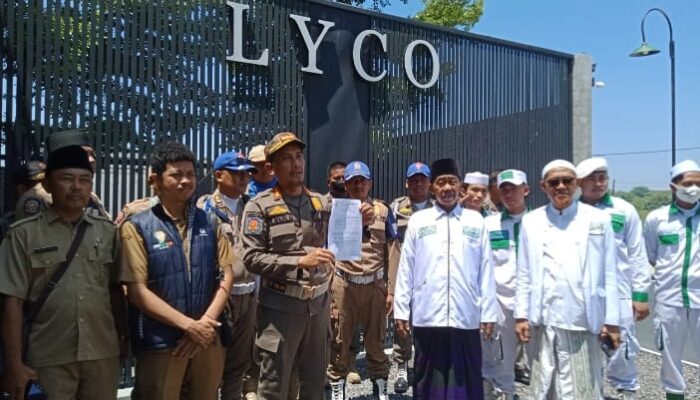 Sering Berulah Dan Langgar Aturan, Satpol PP Sampang Segel Sementara Coffe Lyco
