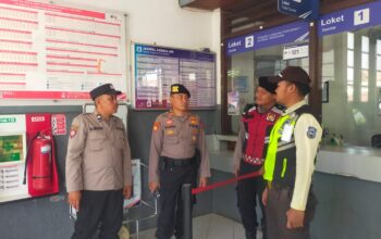 Polres Malang Perketat Pengamanan Stasiun dan Terminal, Antisipasi Lonjakan Pemudik