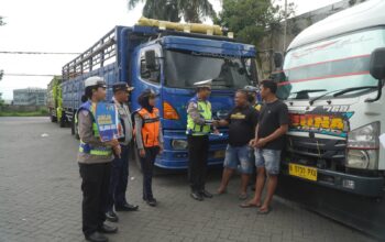 Polres Malang Tertibkan Truk Sumbu Tiga Demi Kelancaran Arus Mudik Lebaran