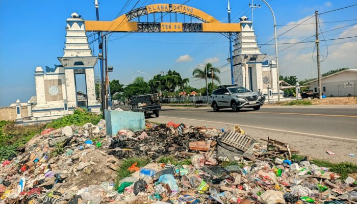 Sorotan Mudik Lebaran, Wajah Gerbang Timur Sampang Tercoreng Persoalan Sampah