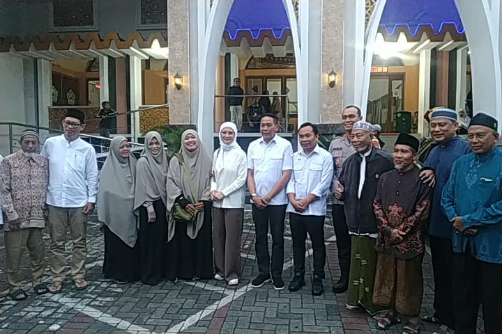 Blusukan ke Masjid, Wali Kota Malang Tegaskan Lebaran Harus Aman Tanpa Gangguan