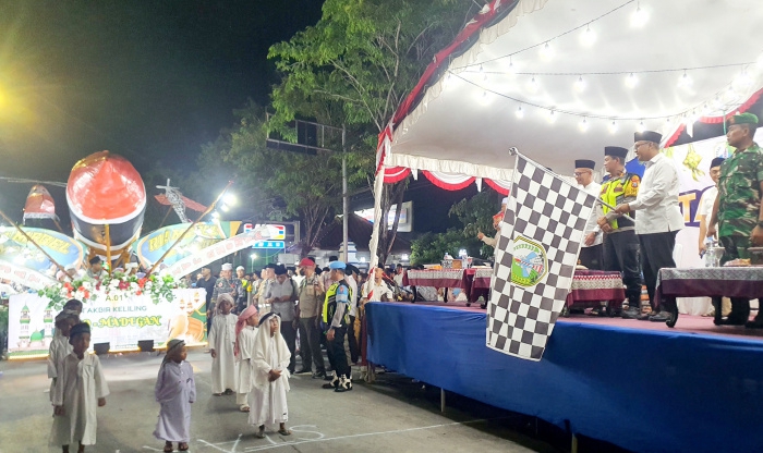 Wabup Sampang Ra Mahfudz Lepas Lomba Pawai Takbir Keliling