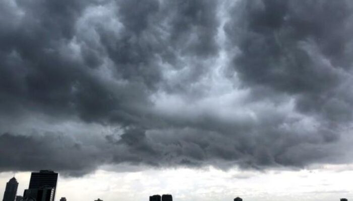 Cuaca Tak Bersahabat, BMKG Juanda Keluarkan Peringatan Wilayah Jatim Siaga 10 Hari ke Depan