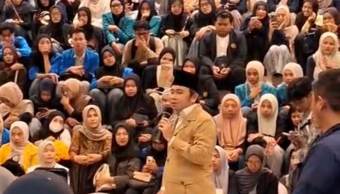 Ribuan Penerima Beasiswa Dikumpulkan, Dibentuk Himpunan Mahasiswa Cinta Jember