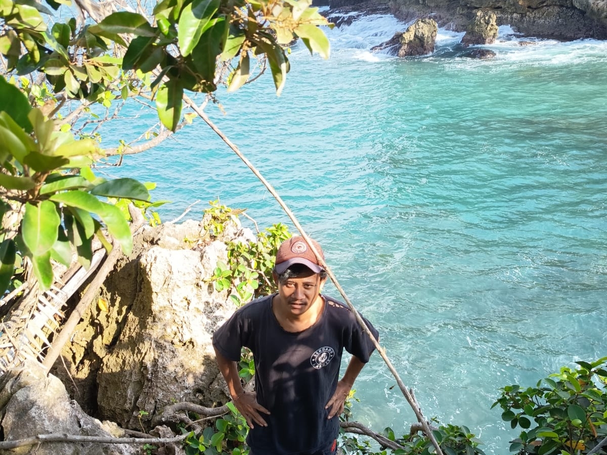 Tiga Pemancing Dihantam Ombak di Pantai Serang, Satu Warga Selopuro Masih Hilang