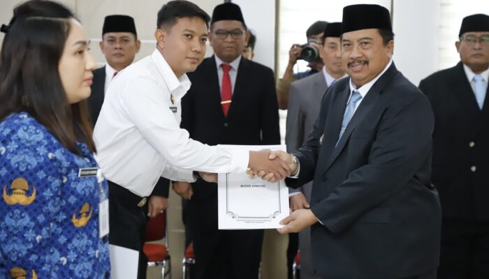 23 PNS Resmi Diambil Sumpahnya, Bupati Jombang Tekankan ASN Harus Berorientasi Pelayanan
