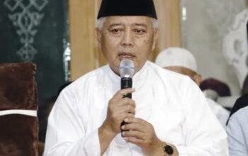 Bupati Malang Drs. H. M. Sanusi, M.M menghadiri pengajian umum dalam rangka peringatan Nuzulul Qur’an yang digelar di Masjid Al Ilyas, Dusun Penjalinan, Desa Gondanglegi Kulon, Kecamatan Gondanglegi, Jumat (6/3) malam.