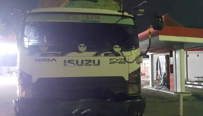 Kecelakaan Tragis di Jombang, Penumpang Ayla Meninggal Dunia