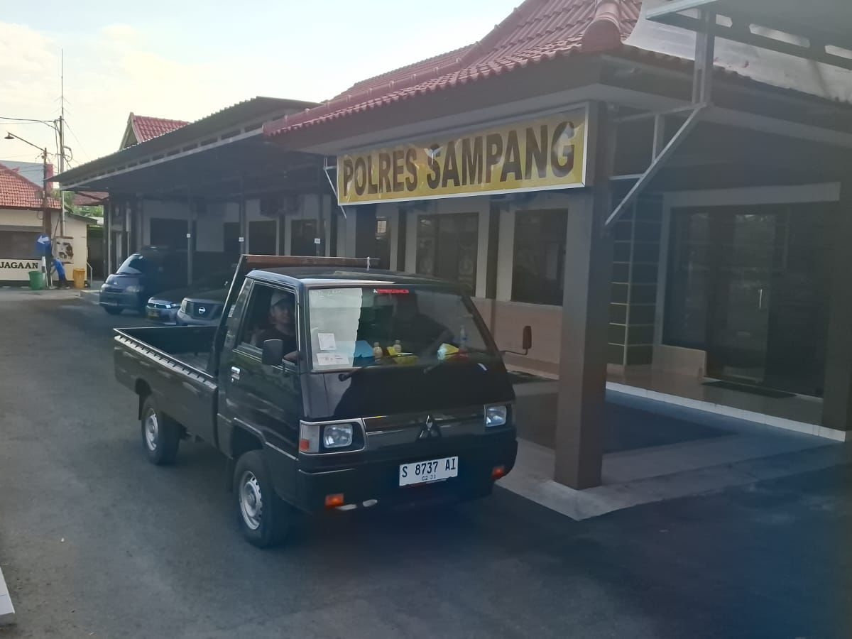 Hilang di Pasuruan, Polsek Ketapang Amankan R4 Jenis Pick Up di Lahan Kosong