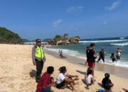 Puncak Libur Panjang Diserbu Wisatawan, Polisi Intensifkan Patroli di Pantai Malang Selatan