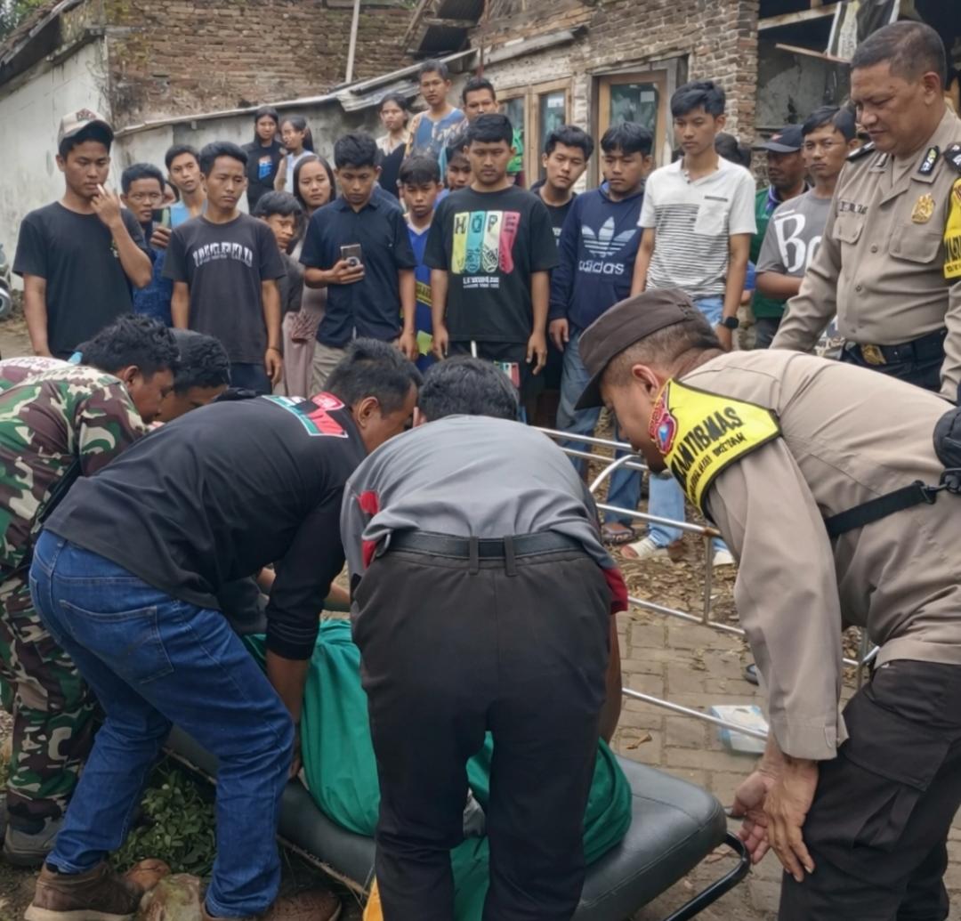 Geger! Pria Pencari Rongsokan Ditemukan Tewas Mengambang di Sungai Putat Lor