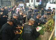 Budayawan Gelar Tumpengan Nutupi Wirang Sebagai Respon Penetapan Busana Khas Malang