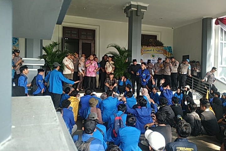 Aksi di DPRD Tak Sia-sia, Sekwan Pastikan Pertemuan PMII dengan Ketua DPRD