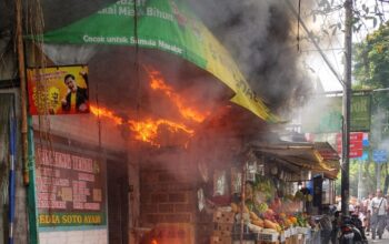 Warung Makan di Tlogomas Malang Ludes Terbakar, Diduga Akibat Kebocoran Gas
