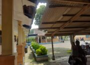 Sekolah di Jombang Ini Bertahan dengan Tambal Sulam, Atap Kelas Rusak Belum Direhab