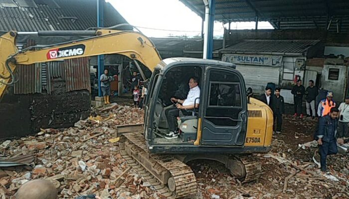 Wali Kota Malang Bongkar Lapak, PKL Diberi Waktu 7 Hari