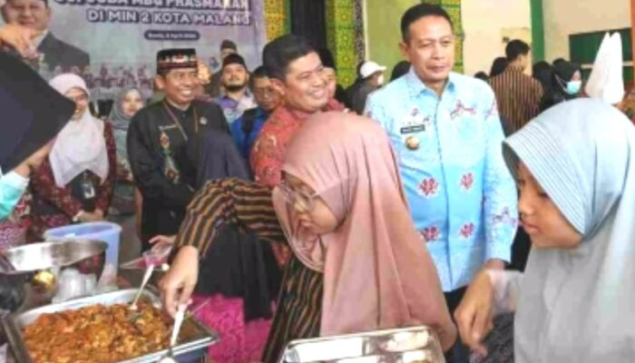 Makan Gratis Rasa Premium, Uji Coba Prasmanan di Malang Tuai Respons Positif
