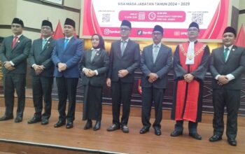 Bupati Fawait Hadiri Pelantikan Fatmawati Duduki Posisi Wakil Ketua Dewan