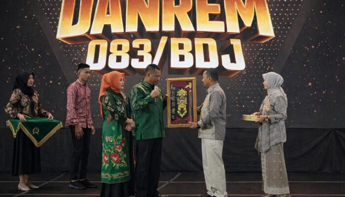 Lepas Sambut Danrem 083/Baladhika Jaya Penuh Haru dan Makna, Estafet Kepemimpinan Berlanjut dengan Semangat Baru