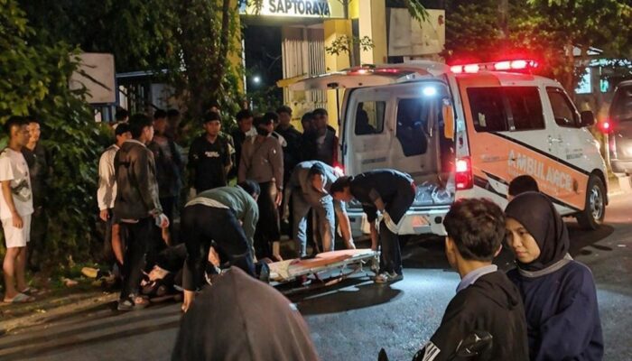 Tabrakan Dini Hari di Wajak, Dua Pemotor Patah Kaki Usai Hantam Grandmax