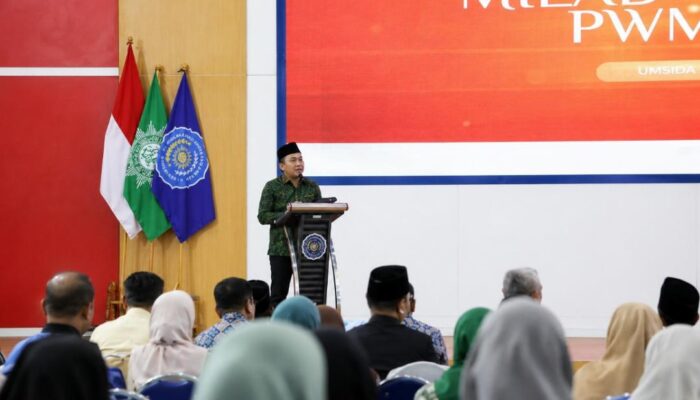 Inspiratif! Ali Muthohirin Dapat Penghargaan di Milad PWMU.CO, Dorong Generasi Muda Lebih Berperan