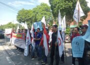 Peringati Hari Buruh, SBPJ-GSBI Jombang Demo Tolak PHK 370 Karyawan PT SGS