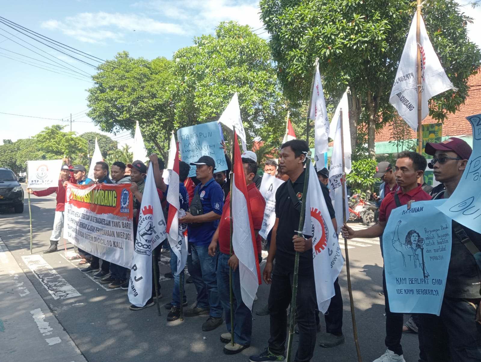 Peringati Hari Buruh, SBPJ-GSBI Jombang Demo Tolak PHK 370 Karyawan PT SGS